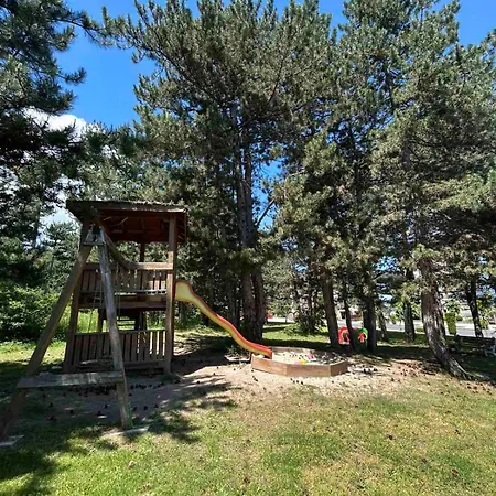 Pirin Golf By Kvartiri Ltd Razlog